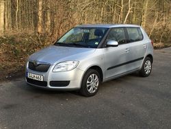 Silber Gebraucht 2007 Skoda Fabia Kleinwagen | 4.800 €
