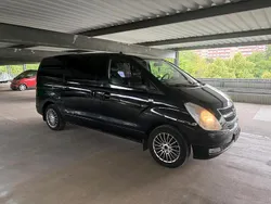 Schwarz Gebraucht 2011 Hyundai H-1 Van / Kleinbus | 6.000 € (Guter Preis)