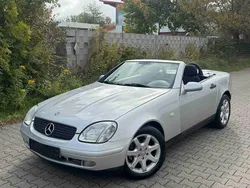 Silber Gebraucht 1997 Mercedes SLK200 Cabrio | 2.220 €