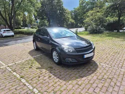 Schwarz Gebraucht 2009 Opel Astra GTC Limousine | 2.200 € (Superpreis)