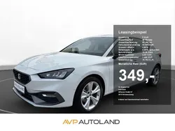 Weiß (glacial weiss) Neu 2025 Seat Leon FR Limousine | 33.990 € (Etwas zu teuer)