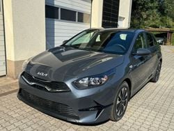Penta grey metallic Neu 2024 Kia Ceed Comfort Limousine | 19.990 € (Superpreis)