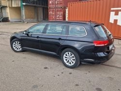 Schwarz Gebraucht 2015 VW Passat Comfortline Kombi | 8.400 € (Fairer Preis)