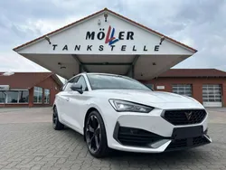 Candy weiß Gebraucht 2023 Cupra Leon Kombi | 27.745 € (Guter Preis)