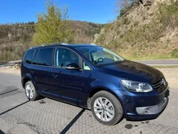 Blau Gebraucht 2011 VW Touran Van / Kleinbus | 6.950 € (Etwas zu teuer)