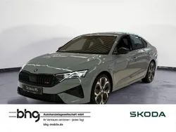 Grau Gebraucht 2025 Skoda Octavia RS Limousine | 37.890 € (Guter Preis)