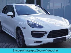 Pure white Gebraucht 2012 Porsche Cayenne Turbo Sport SUV | 29.990 €