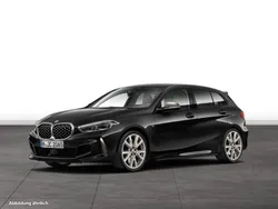 Black sapphire metallic Gebraucht 2024 BMW M135 Comfort Edition Kleinwagen | 43.124 € (Etwas zu teuer)