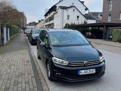 Schwarz Gebraucht 2024 VW Touran Comfortline Van / Kleinbus | 16.500 € (Fairer Preis)