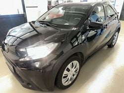 Night time black Gebraucht 2024 Toyota Aygo X X-play SUV | 13.390 € (Guter Preis)