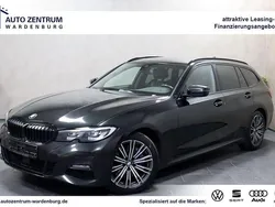Black sapphire metallic Gebraucht 2020 BMW 330 M Sport Kombi | 29.260 € (Superpreis)