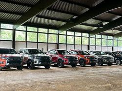 Schwarz Gebraucht 2024 Toyota HiLux Abholung | 54.300 € (Fairer Preis)