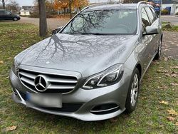 Grau Gebraucht 2014 Mercedes E220 Edition Kombi | 15.000 € (Etwas zu teuer)