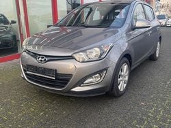 Grau Gebraucht 2014 Hyundai i20 Kleinwagen | 3.990 € (Guter Preis)