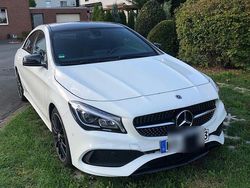 Weiß Gebraucht 2018 Mercedes 220 AMG Coupé | 20.600 €