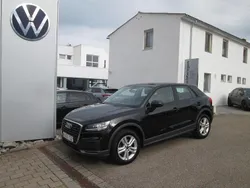 Mythosschwarz metallic Gebraucht 2017 Audi Q2 Basis SUV | 14.990 € (Etwas zu teuer)