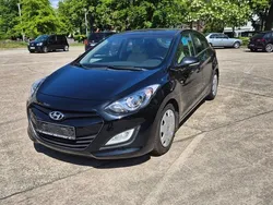 Schwarz Gebraucht 2014 Hyundai i30 Style Limousine | 8.950 € (Fairer Preis)