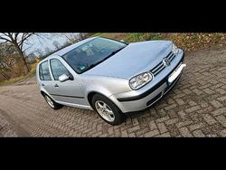 Silber Gebraucht 2001 VW Golf IV Kleinwagen | 1.050 € (Fairer Preis)