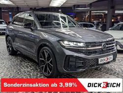 Grau Gebraucht 2025 VW Touareg R-line SUV | 75.980 € (Teuer)