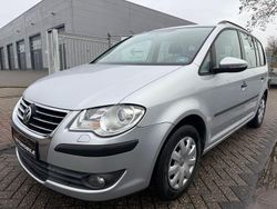 Silber Gebraucht 2009 VW Touran Conceptline Van / Kleinbus | 3.490 € (Guter Preis)