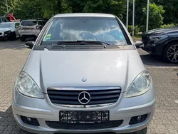 Silber Gebraucht 2005 Mercedes A150 Classic Van / Kleinbus | 4.500 € (Teuer)