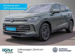 Cipressinogrün metallic Gebraucht 2024 VW Tiguan Elegance SUV | 44.280 € (Teuer)