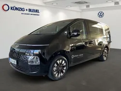 Abyss black Gebraucht 2024 Hyundai Staria Trend Van | 43.780 € (Fairer Preis)