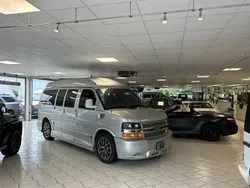 Silber Gebraucht 2014 Chevrolet Express SE Van / Kleinbus | 58.900 €