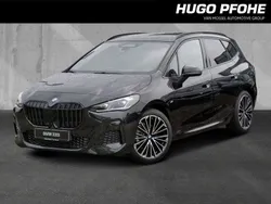 Sapphirschwarz metallic Neu 2025 BMW 220 Active Tourer M Sport Van / Kleinbus | 48.989 € (Teuer)