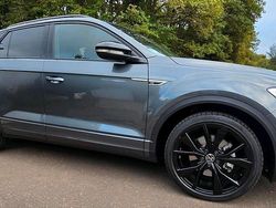Grau Gebraucht 2024 VW T-Roc R-line SUV | 39.440 €