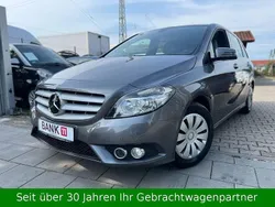Grau Gebraucht 2013 Mercedes B180 Van / Kleinbus | 10.890 € (Fairer Preis)