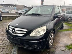 Schwarz Gebraucht 2007 Mercedes 200 Limousine | 1.200 € (Guter Preis)