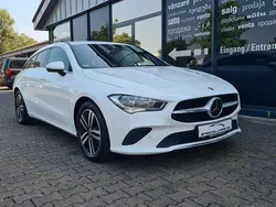 Weiß Gebraucht 2023 Mercedes CLA180 Shooting Brake Kombi | 18.990 € (Guter Preis)