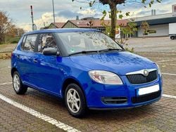 Blau Gebraucht 2009 Skoda Fabia Kleinwagen | 2.190 € (Guter Preis)