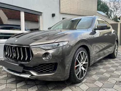 Braun Gebraucht 2018 Maserati Levante SUV | 39.500 € (Fairer Preis)