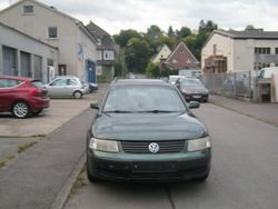 Grün Gebraucht 1999 VW Passat Kombi | 999 € (Guter Preis)