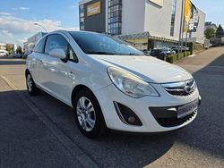 Weiß Gebraucht 2013 Opel Corsa Active Limousine | 7.390 € (Etwas zu teuer)
