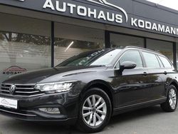 Grau Gebraucht 2022 VW Passat Business Kombi | 20.770 € (Fairer Preis)