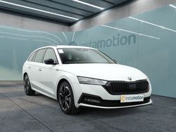 Weiß Gebraucht 2024 Skoda Octavia SportLine Kombi | 33.749 € (Fairer Preis)
