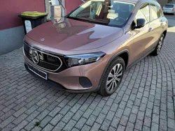 Braun Gebraucht 2022 Mercedes EQA250 Electric Art SUV | 30.000 € (Guter Preis)