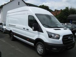 Weiß Gebraucht 2023 Ford Transit Van / Kleinbus | 27.999 € (Fairer Preis)