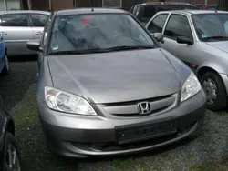 Grau Gebraucht 2005 Honda Civic Hybrid Limousine | 2.899 €