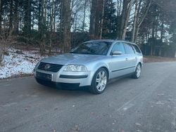 Silber Gebraucht 2001 VW Passat Kombi | 5.500 €