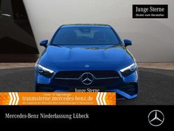 Blau Gebraucht 2024 Mercedes A250 Premium Limousine | 36.590 € (Superpreis)