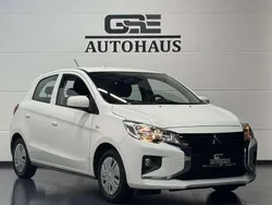 Weiß Gebraucht 2020 Mitsubishi Space Star Basis Kleinwagen | 9.390 € (Teuer)