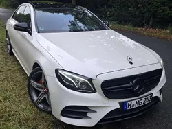 Weiß Gebraucht 2018 Mercedes E200 AMG line Limousine | 24.500 € (Guter Preis)