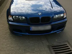 Blau Gebraucht 2001 BMW 318 Limousine | 2.490 €
