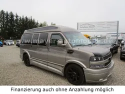 Gold Gebraucht 2022 Chevrolet Express SE Van / Kleinbus | 65.999 €