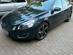 Grau Gebraucht 2013 Volvo S60 Limousine | 8.000 € (Etwas zu teuer)
