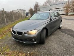 Grau Gebraucht 2016 BMW 320 Luxury Line Limousine | 7.600 € (Superpreis)